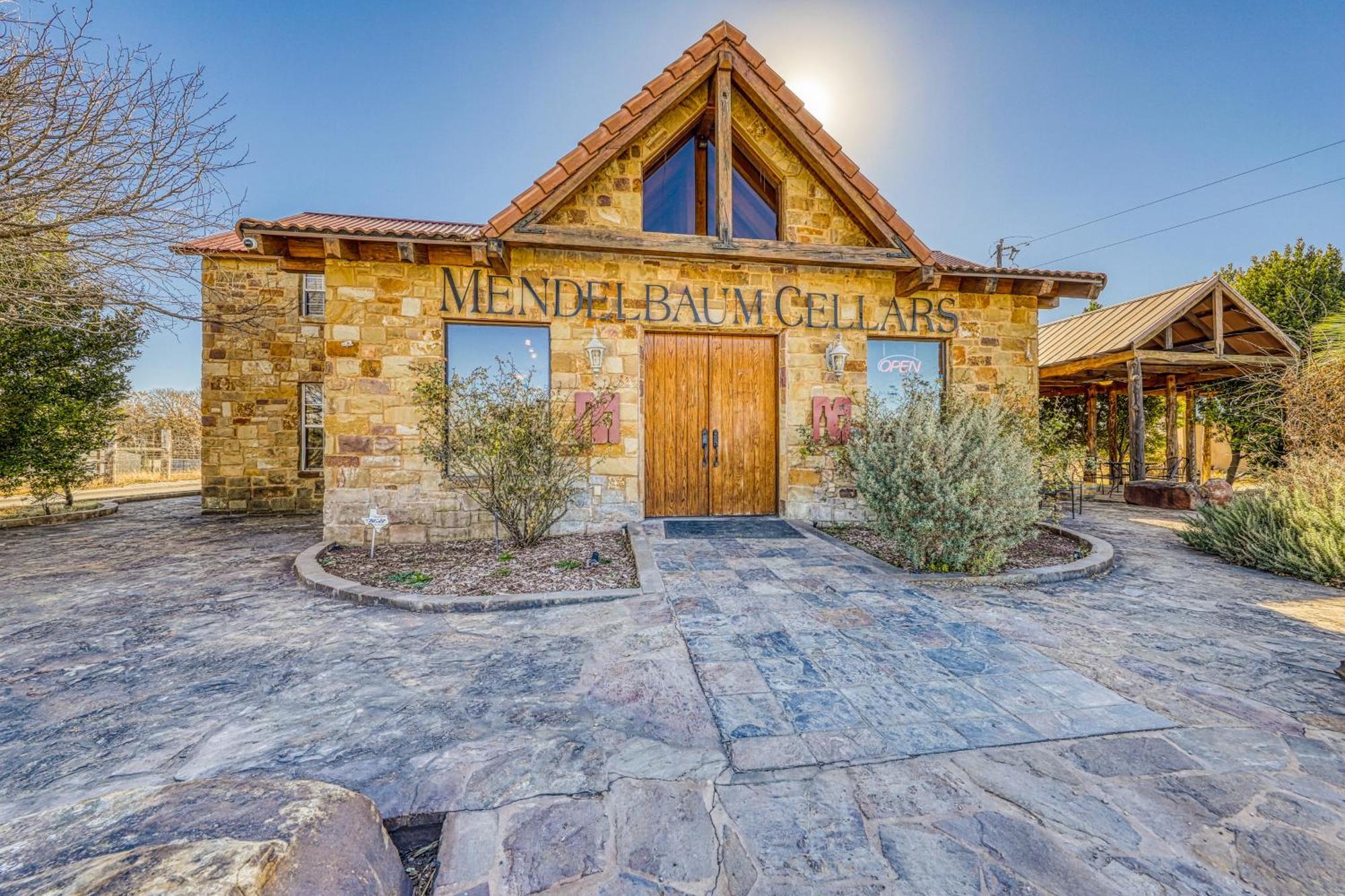 The Pecan @ Mendelbaum Winery Guest Cabins Villa Fredericksburg Exterior photo